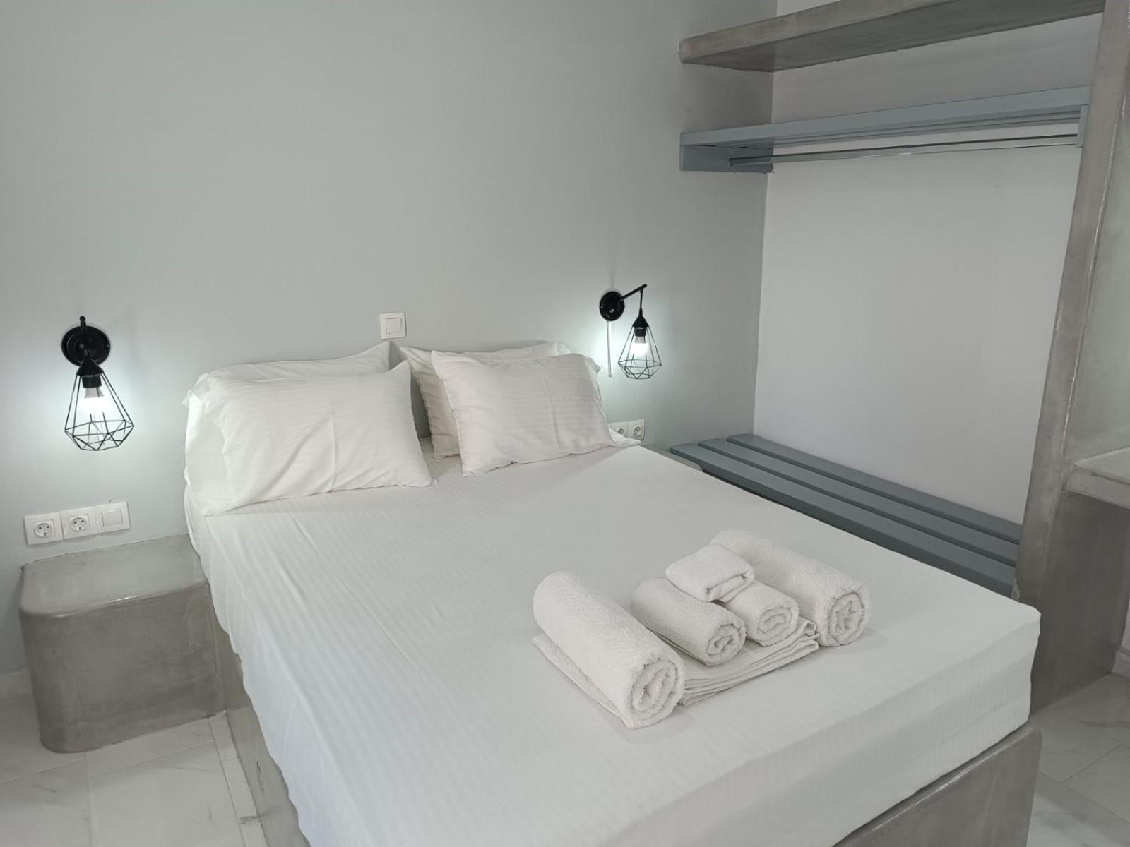 Lava Prive Apartment Karterados (Santorini)